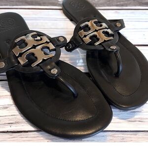 UGC Tory Burch Miller Sandals Black Leather Silver T Logo Flats Vintage size 9